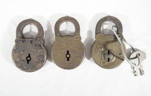lot 30 image: Lot of 3 Vintage Eagle, Miller and Reese Padlocks