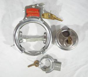 lot 40 image: Lot of 3 Abus Diskus, Speed Loch and Sterling Jr. Padlocks With Keys