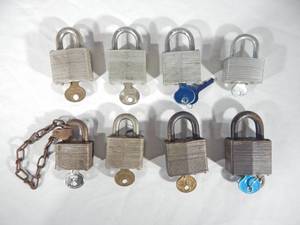 lot 42 image: Lot of 8 Vintage Assorted Padlocks With Keys