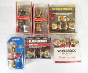lot 76 image: Lot of 6 New Assorted Keyed Entry Locking Door Knob Sets