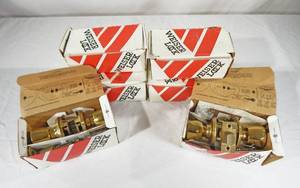 lot 78 image: Lot of 6 New Vintage Weiser Lock 5171 Keyed Locking Door Knob Sets