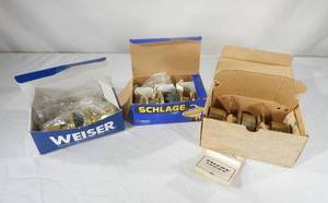 lot 82 image: Lot of New and Vintage Keyed Entrance Polished Brass Door Knob Sets