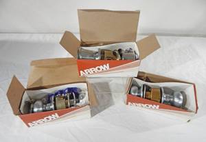 lot 105 image: Lot of 3 New Arrow Keyed Doorknob Sets