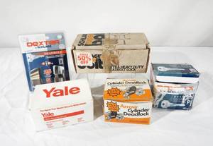 lot 108 image: Lot of 5 New Deadbolt and Bolt Locks