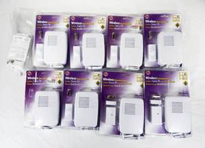 lot 133 image: Lot of 8 Heath Zenith Wireless Door Chimes and Door Bells