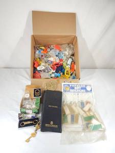 lot 218 image: Large Lot of Vintage Key Chains