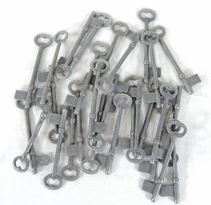 lot 233 image: Lot of 28 Vintage Ilco Skeleton Key Blanks