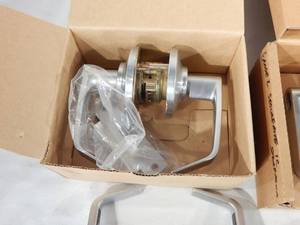 lot 277 image: Lot of New and Used Lever Sets