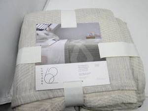 lot 117 image: Project 62 King Size Oversized Reve...