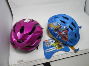 lot 143 image: (2) Youth Bike Helmets (3-5) (Youth...