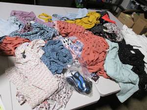 lot 188 image: 23 pc. Ladies Dresses, Skirts, Dres...