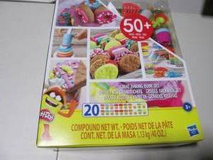 lot 210 image: Hasbro Play-Doh Set Great Baking B...