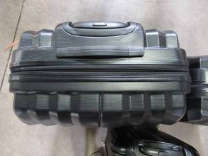 lot 52 image: Tag Laser 2.0 3-Pc Hardside Luggage Set in Black 22563-10-3S