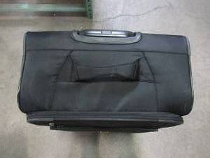 lot 60 image: Atlantic Infinity Lite 29 Expandable Spinner Suitcase in Black