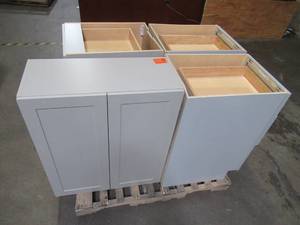 lot 200 image: Shaker Style Base Cabinets (3) and Wall Cabinet.in Gray - Need Some TLC.