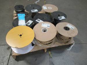 lot 207 image: WHOLESALE MIXED PALLET OF MISCELLANEOUS CUT ROLLS OF ROPE AND CABLE