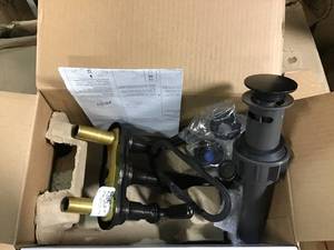 KOHLER Worth 4 in. Centerset 2-Handle Bathroom Faucet in Oil Rubbed Bronze in good condition&nbsp