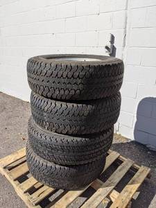 Set of 4 Dodge 17 Rims and Tires