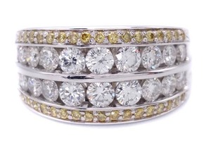 lot 6 image: High Grade 3.25 ctw Diamond and Natural Yellow Sapphire Estate Ring in 14k White Gold $9500 Appraisal