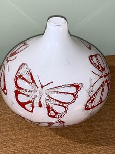 lot 41 image: Kosta Boda Butterfly Design Vase