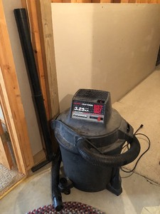 lot 147 image: Sears Craftsman Wet and Dry Vac