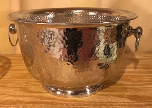 lot 92 image: Variety Bowl Lot