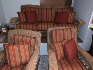 lot 145 image: Great Patio Set