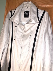 lot 129 image: Quality Ladies Coat