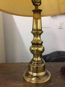 lot 53 image: Brass Table Lamp