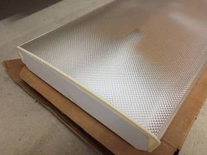 lot 86 image: 48 Inch Lithonia Light Fixture
