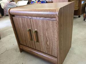 lot 98 image: Pallister CabinetSide Table