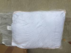 lot 126 image: 20 Unopened Bed Pillows