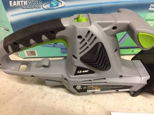 lot 167 image: Earthwise 24 Inch Electric Hedge Trimmer