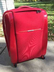 lot 173 image: Luggage Lot