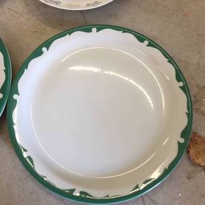 lot 200 image: Assorted Dinnerware