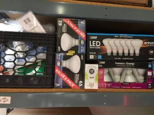 lot 211 image: Large Lot of Light Bulbs