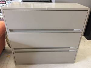 lot 221 image: Storwal 3 Drawer File Cabinet