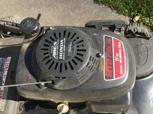lot 225 image: Honda MTD Pro 21 Inch Lawn Mower