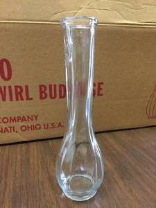 lot 235 image: Lot of 33 Nine Inch Vases (New In The Box)