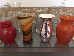 lot 286 image: Large Glass Vase Lot