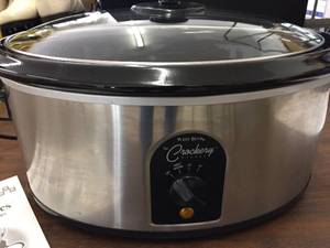 lot 295 image: West Bend Crock Pot
