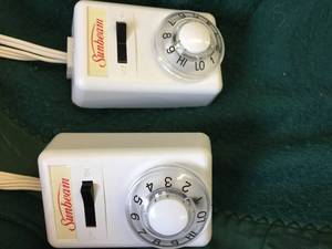 lot 312 image: Sunbeam King Sized Electric Blanket