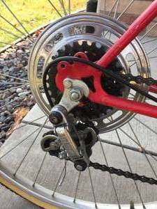 lot 327 image: Galaxy Girls Ten Speed Bicycle