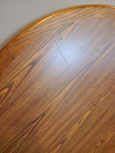 lot 7 image: Oak Table