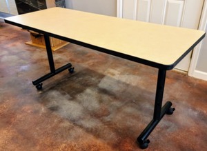 lot 8 image: Veristeele Rolling Work Table