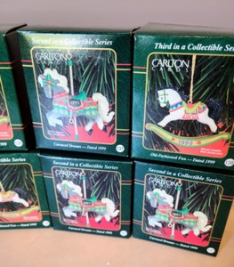 lot 41 image: Carlton Collectable Ornaments