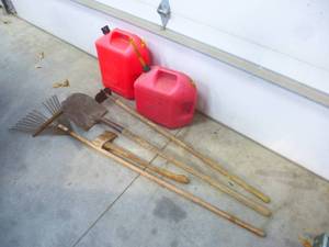 Gas Cans & Yard Tools