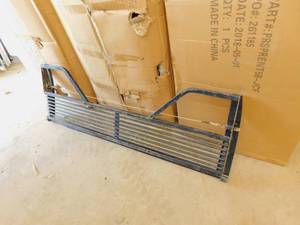 lot 30 image: 5th Wheel Tailgate