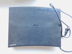 lot 69 image: Samsung Blu-ray Player