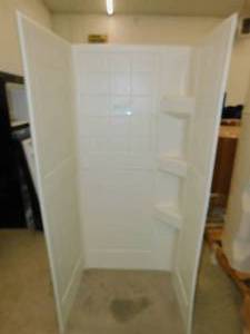 lot 111 image: White Shower